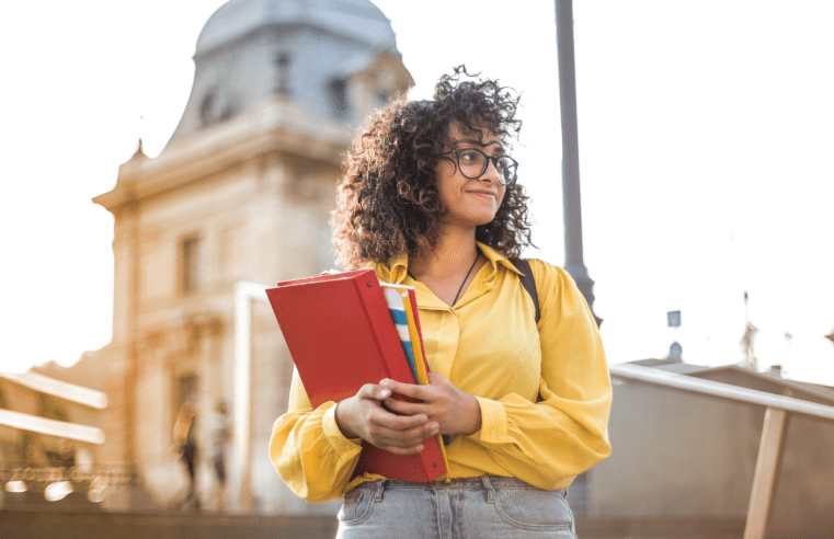 Educação na rede pública em meio a pandemia da covid-19 no Brasil