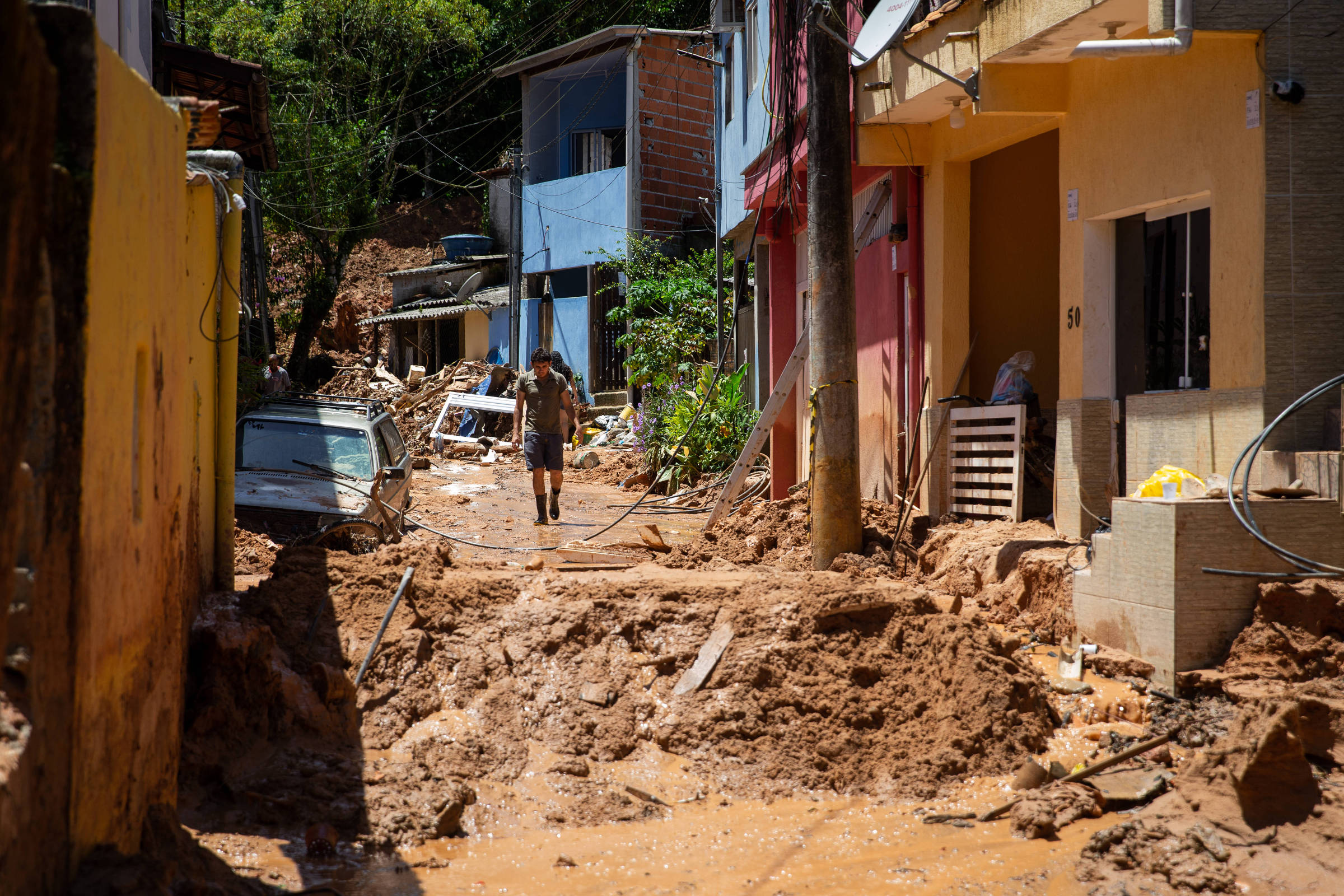 Crise climática pode levar 3 milhões à pobreza no Brasil