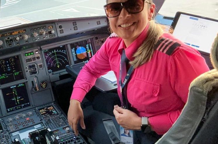 PROFISSÃO PILOTA: O IMPACTO DAS MULHERES NA AVIAÇÃO