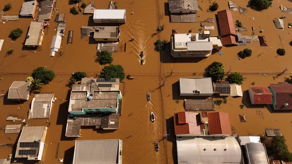 Tragédia no RS: roubo de barcos, casas saqueadas e fake news preocupam o governo